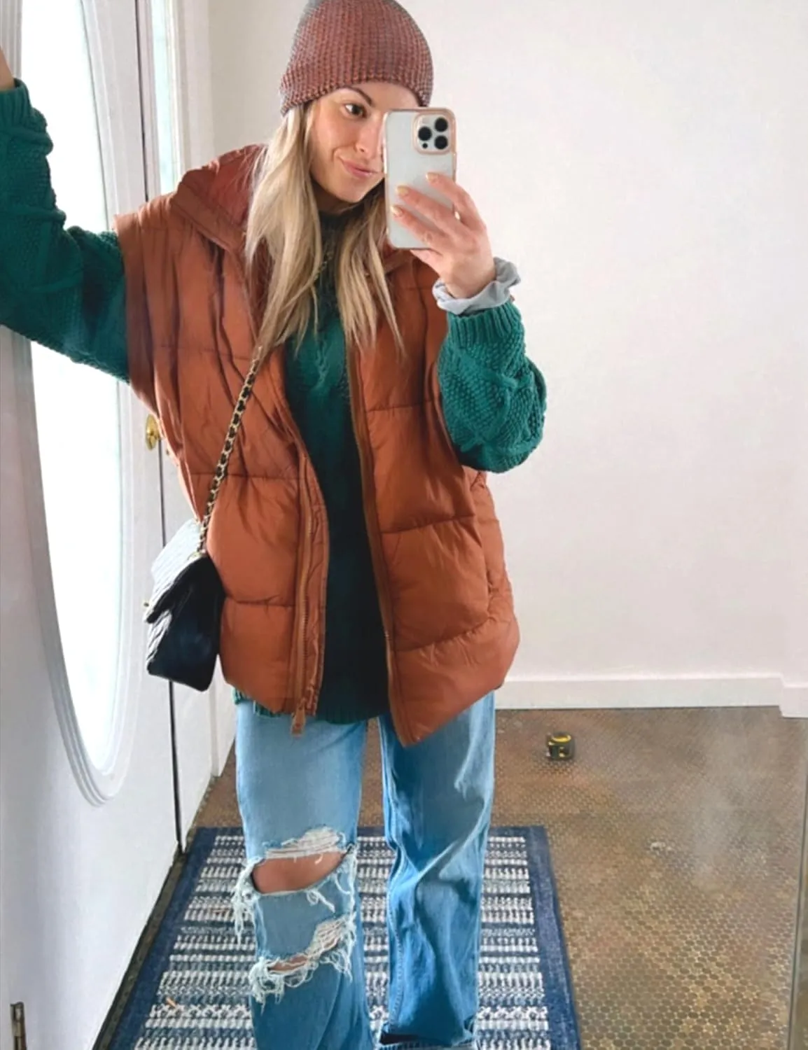 APAFES Women Winter Oversized Puffer Vest Lightweight Stand Collar Flysleeve Insulated Padded Puffy Jackets Coat with Pockets