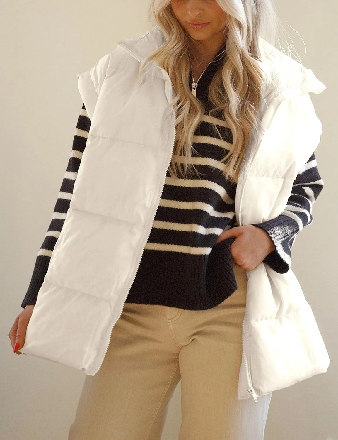 APAFES Women Winter Oversized Puffer Vest Lightweight Stand Collar Flysleeve Insulated Padded Puffy Jackets Coat with Pockets