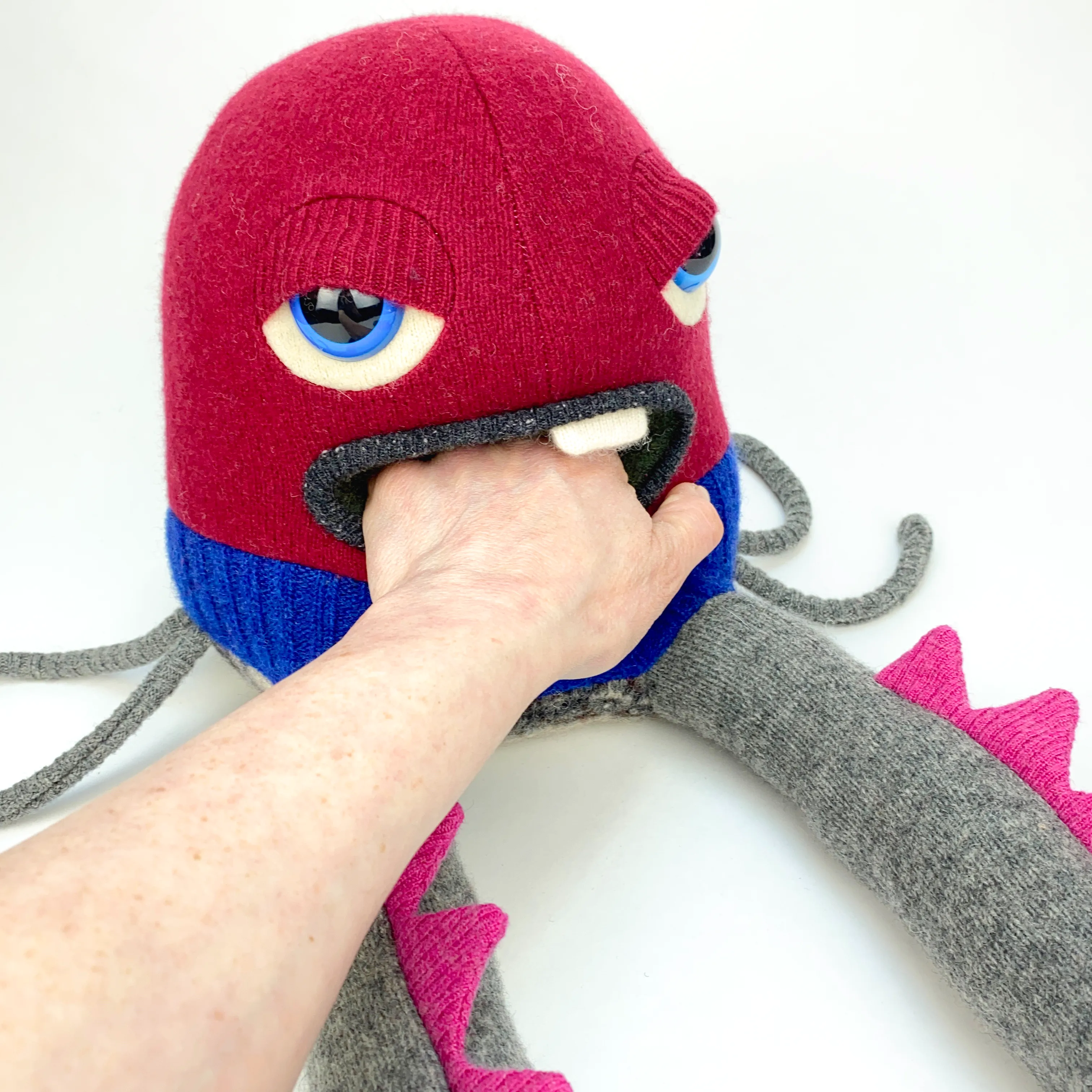 Cruncher the plush octopus style my friend monster™ wool sweater stuffy