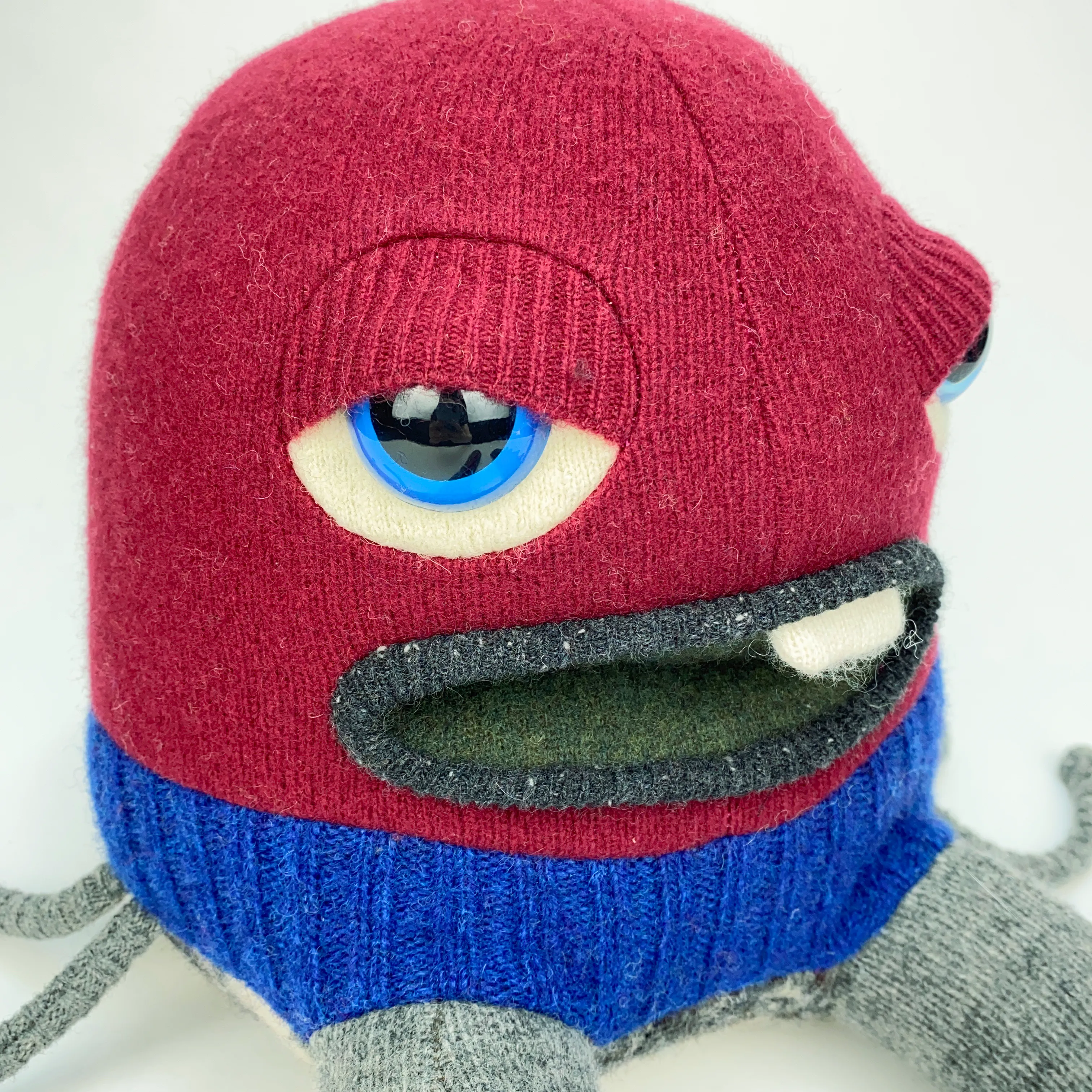 Cruncher the plush octopus style my friend monster™ wool sweater stuffy