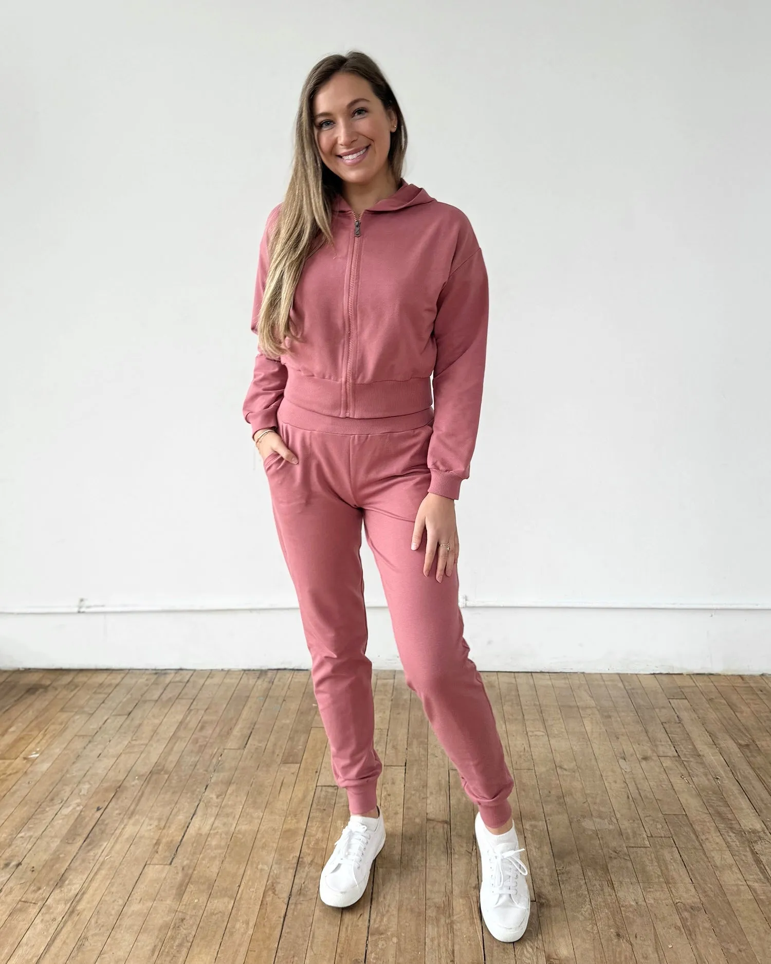 MICAELA cropped zip hoodie in Withered Rose
