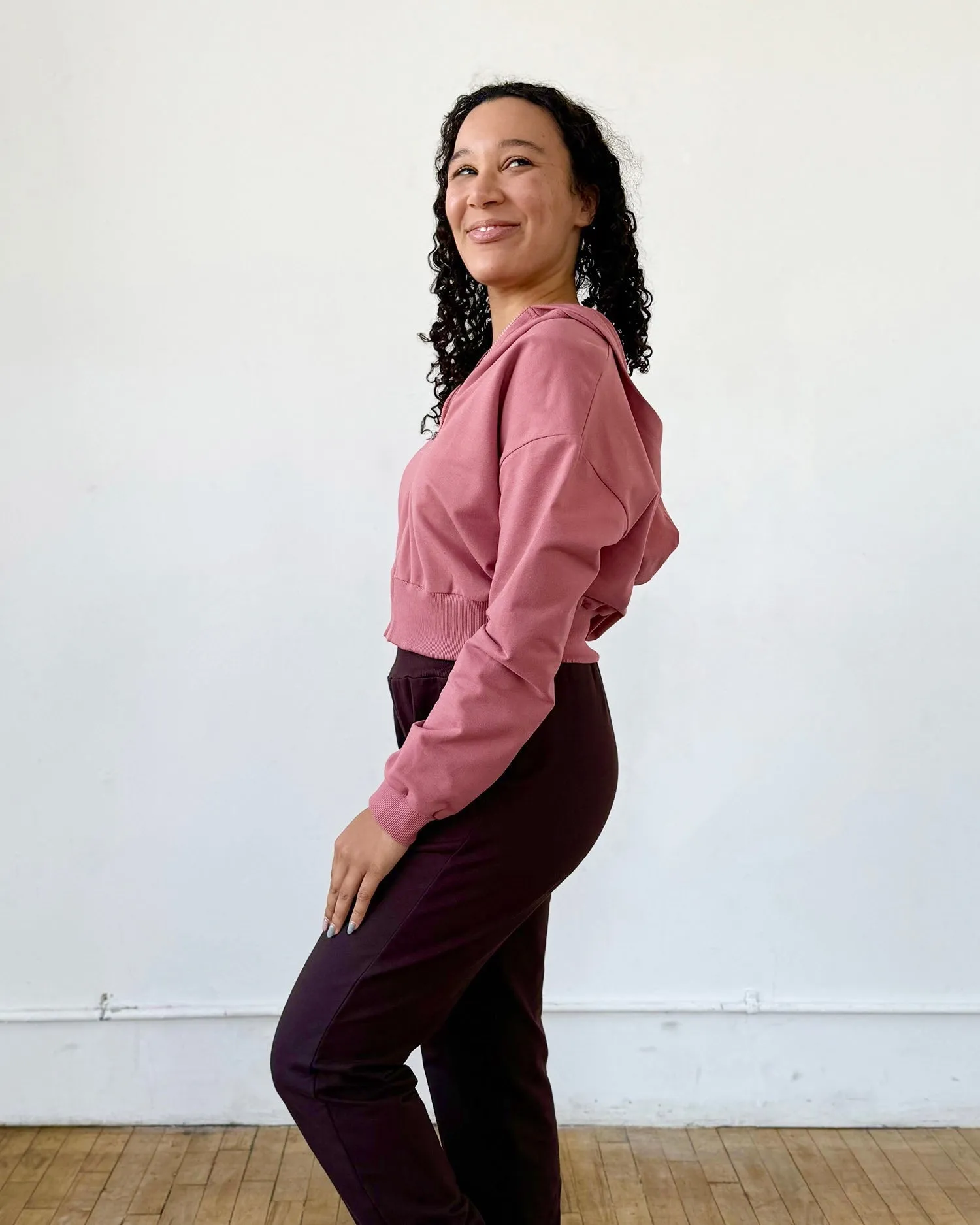 MICAELA cropped zip hoodie in Withered Rose