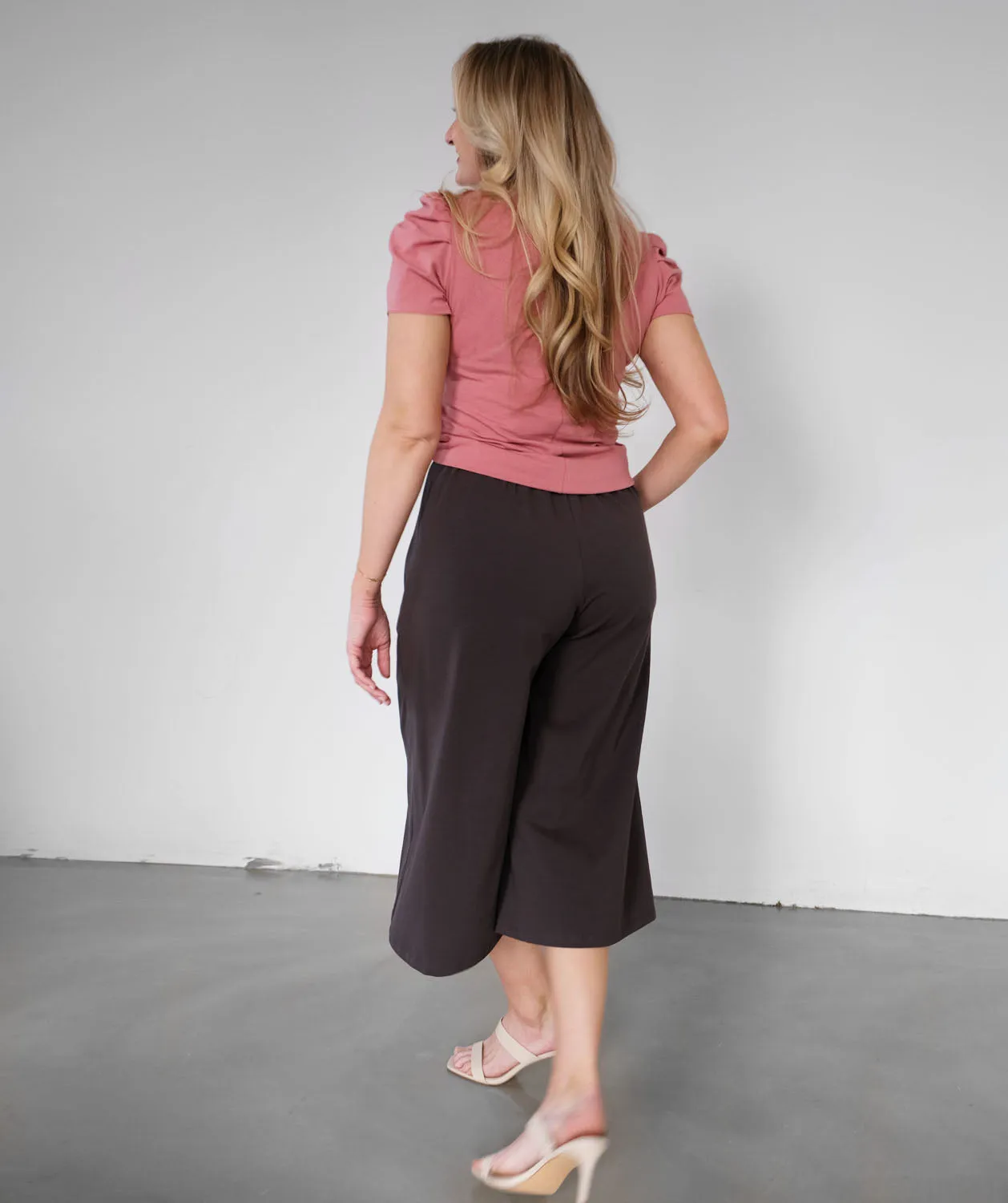 MOANA cropped pants in Charcoal
