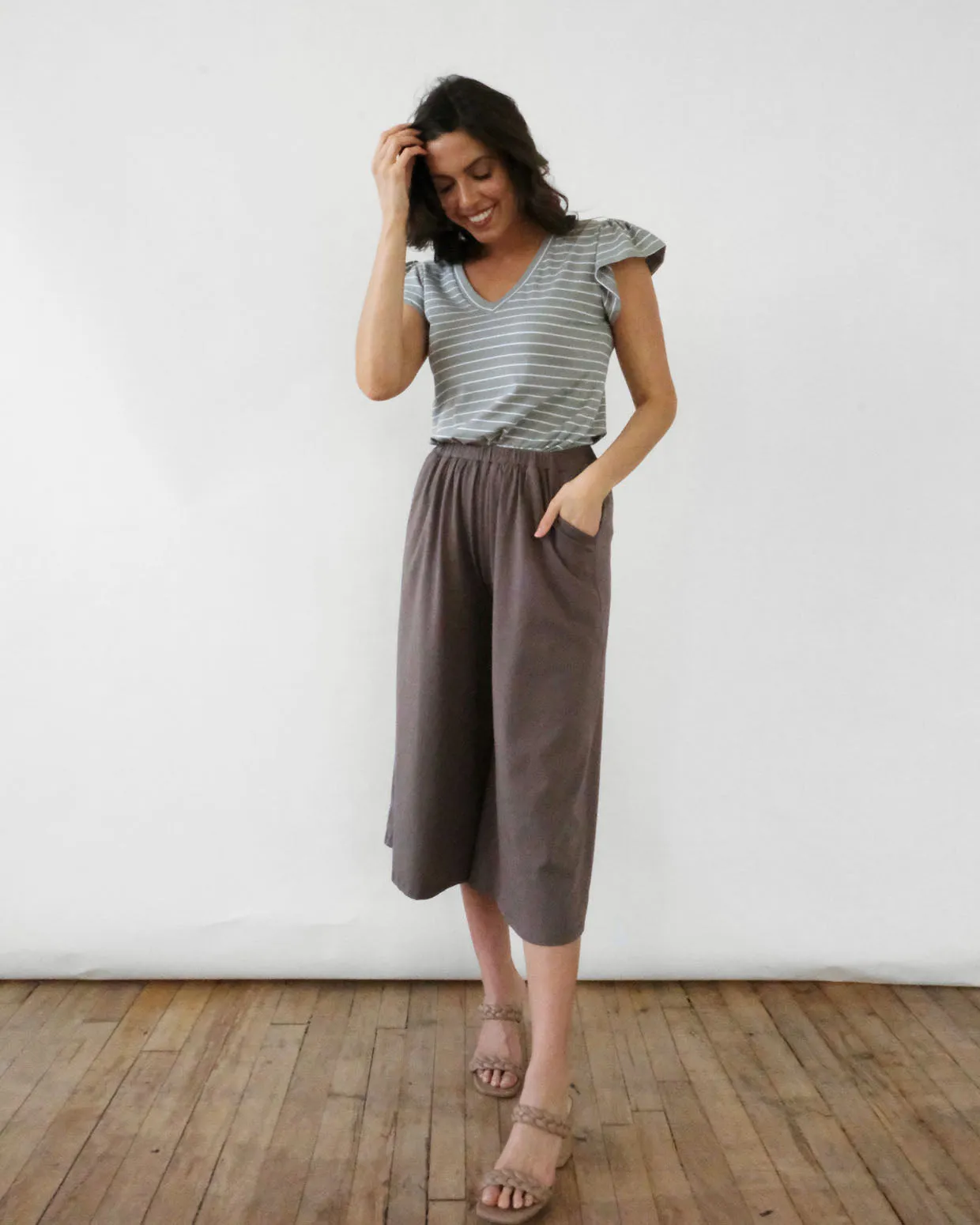 MOANA cropped pants in Mushroom