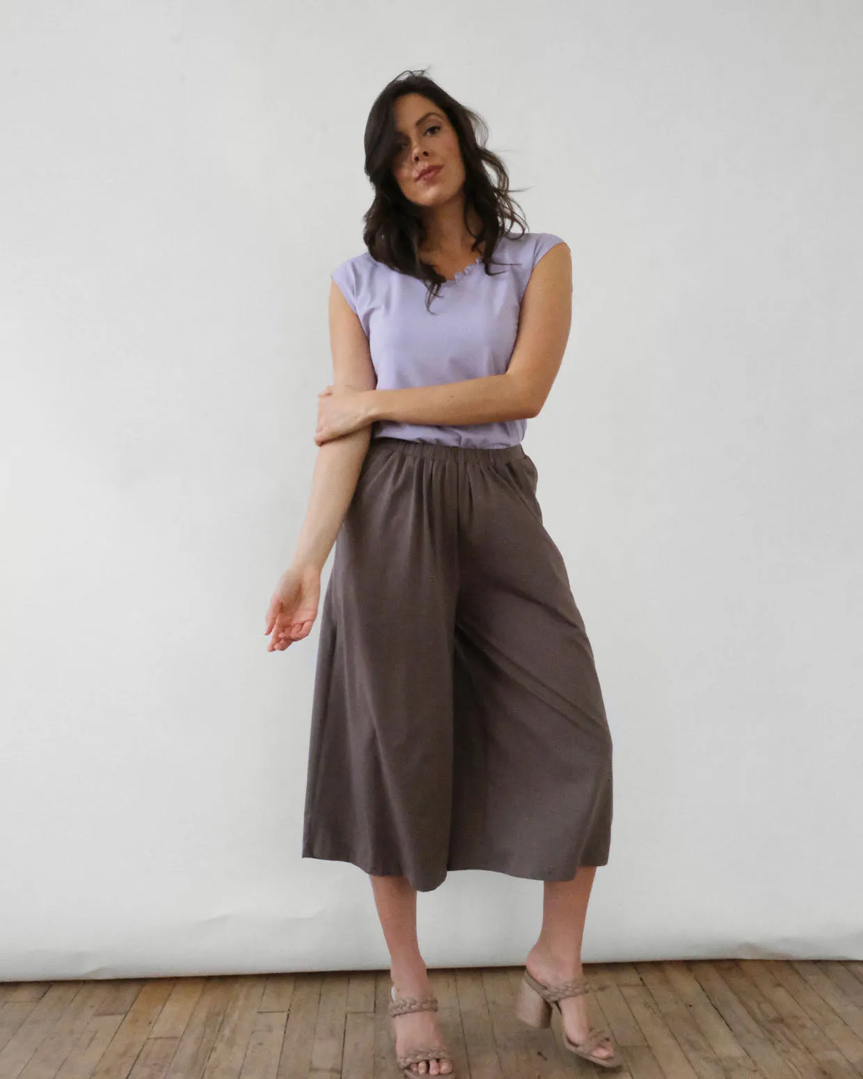 MOANA cropped pants in Mushroom