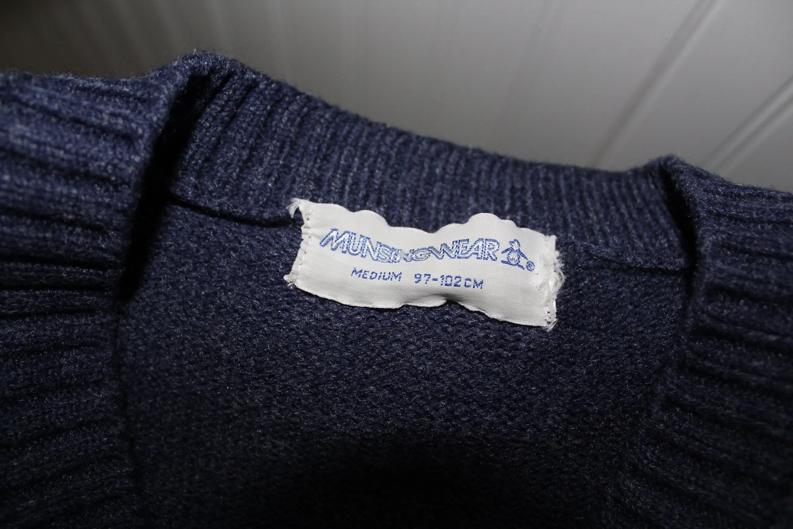 Munsingwear Wool Sweater Denim Blue Pullover Men Medium USA