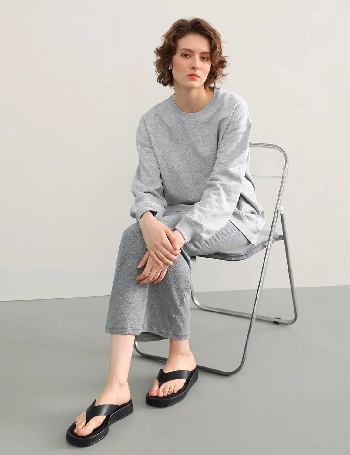 PUMIEY Women's Oversized Sweatshirt Crewneck Long Sleeve Loose Pullover Tops Fall Fashion Airy Collection