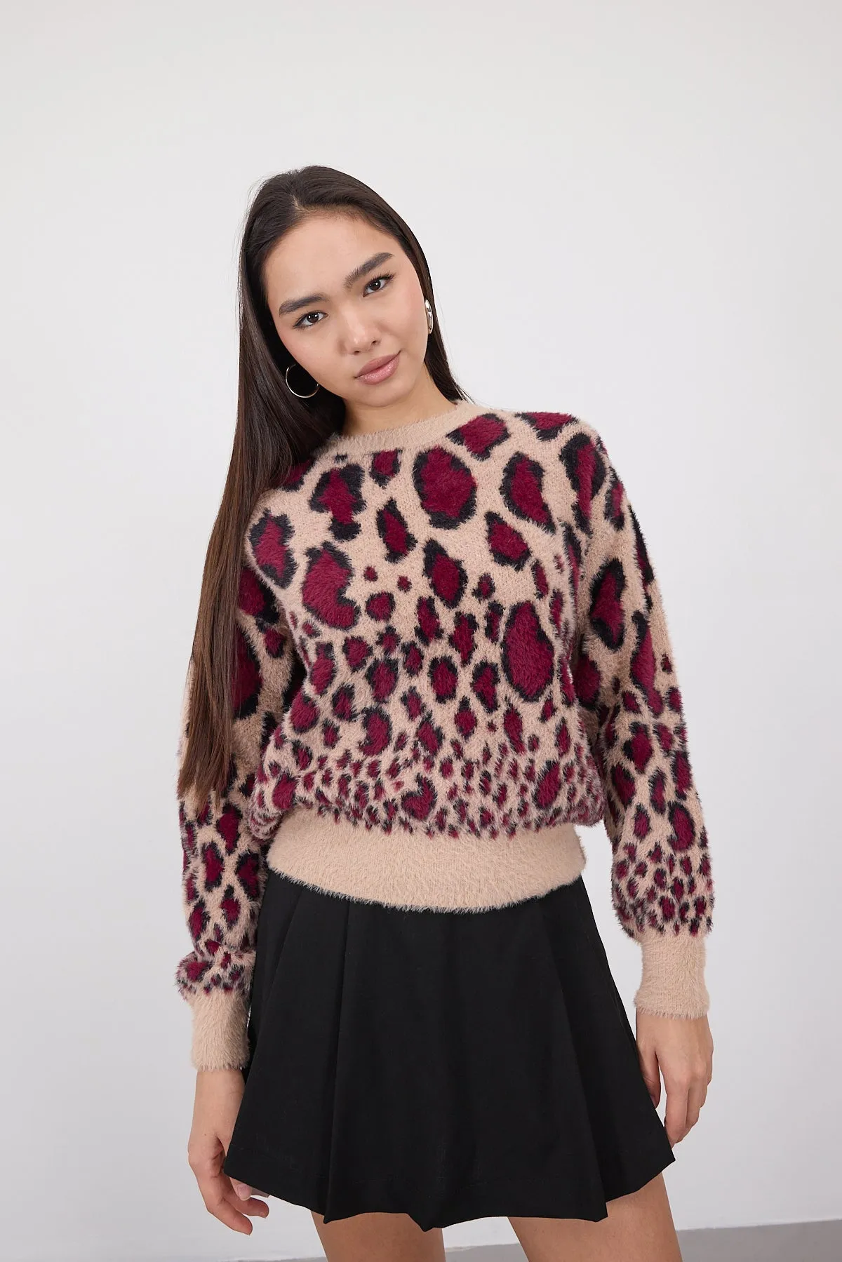 Soft Textured Leopard Pattern Knitwear Sweater