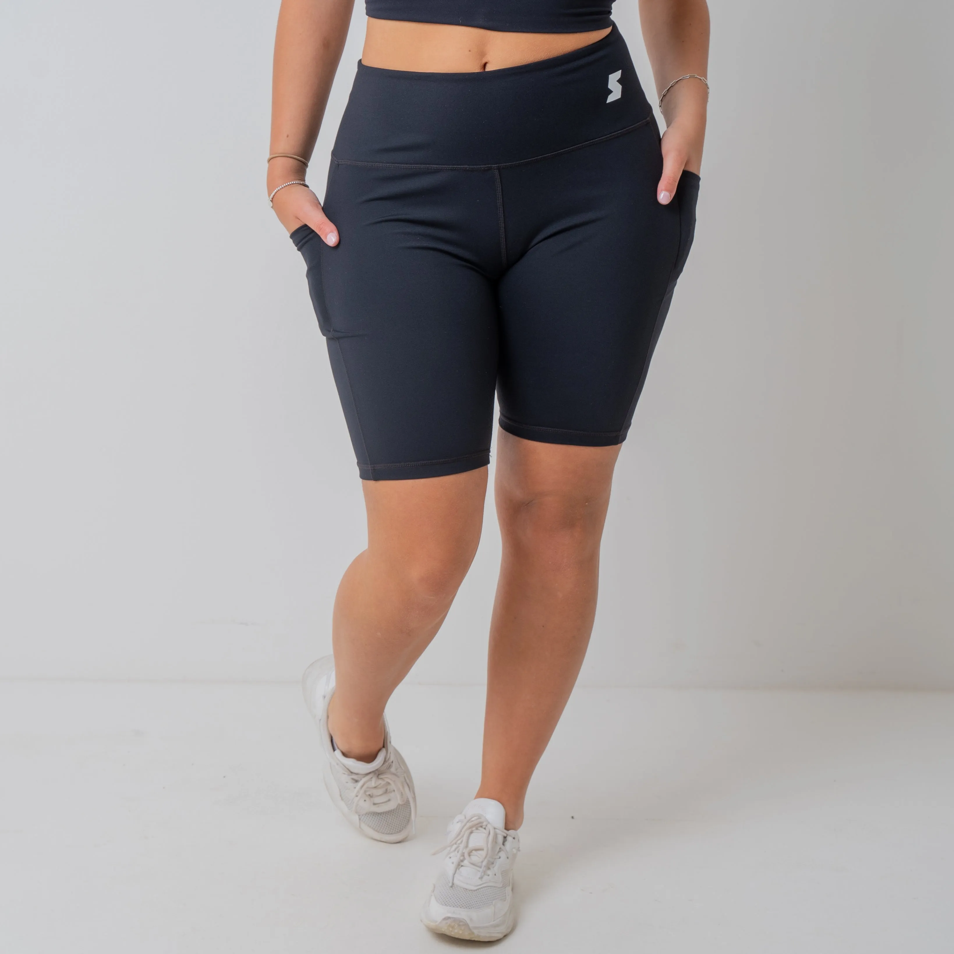 Thrive Shorts Black
